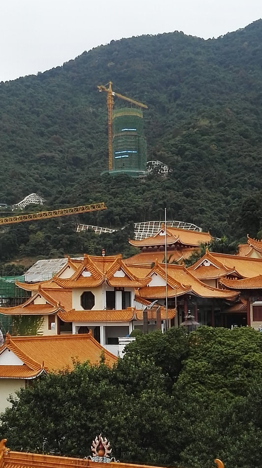 001EFHzpgy6YbBWUKSX07