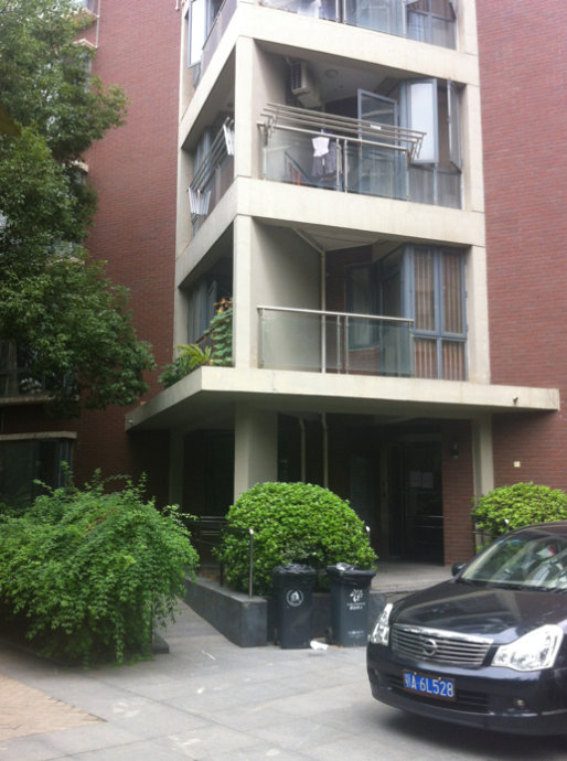 001EFHzpzy6MusLygSb3f&690