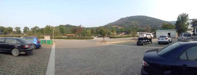 001EFHzpgy6WLLULOGlf1