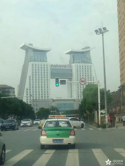 001EFHzpgy6UbthZnxhb3&690