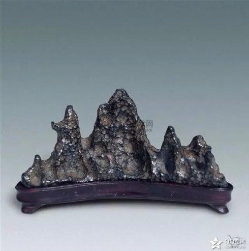 001EFHzpgy6UXLxrpmwf0&690