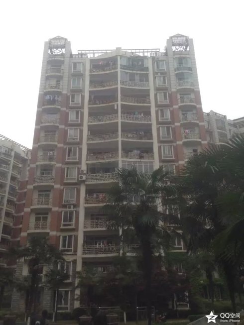 001EFHzpzy6T0Q6ISfA9e&690