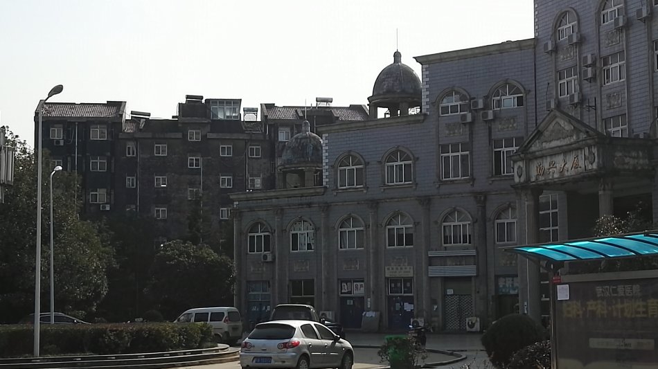 001EFHzpgy6YNhvy8rVe3