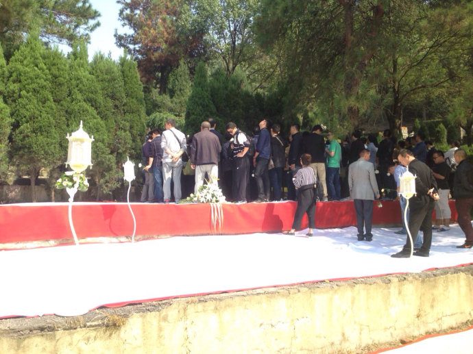 001EFHzpgy6W7QmbYHLd1