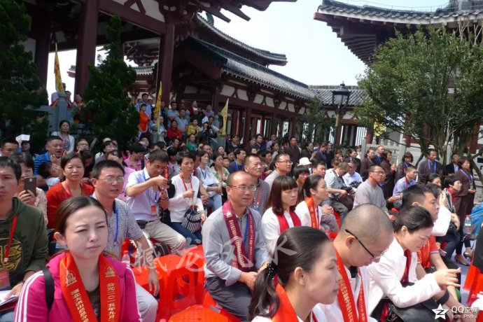 001EFHzpgy6VGikPQlf5d&690