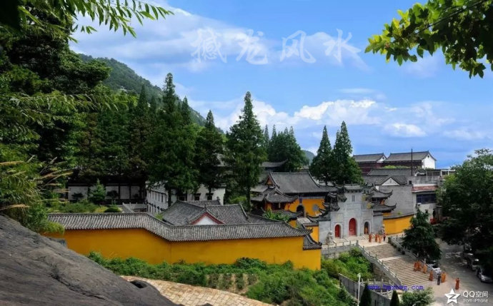 001EFHzpgy6WdSxRs1Mc6&690