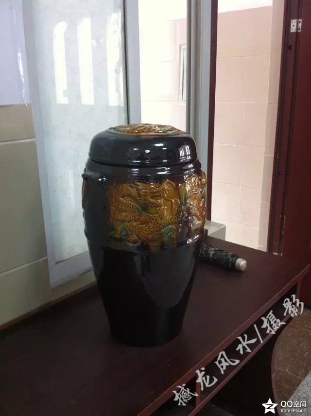 001EFHzpgy6WLExY2oBed&690