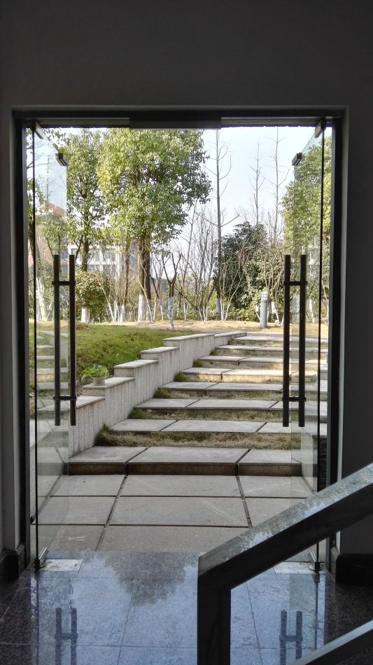 001EFHzpty6ZO7Zi64z93