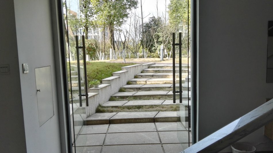 001EFHzpty6ZO7ZESFv95