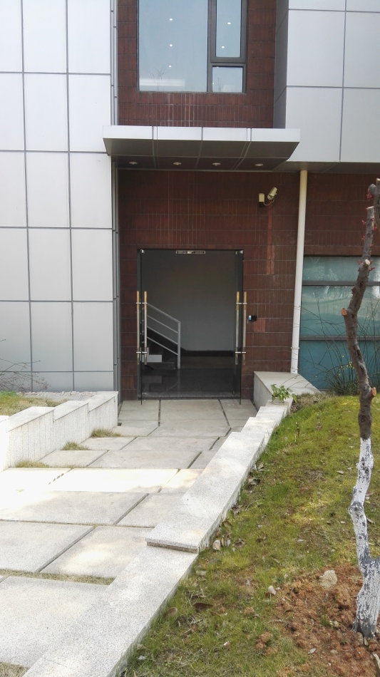 001EFHzpty6ZO80bTKCce