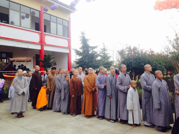 001EFHzpgy6X1KhlGklfd