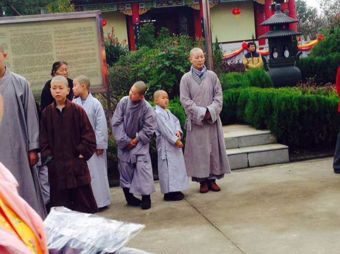 001EFHzpgy6X1KhQ9M034