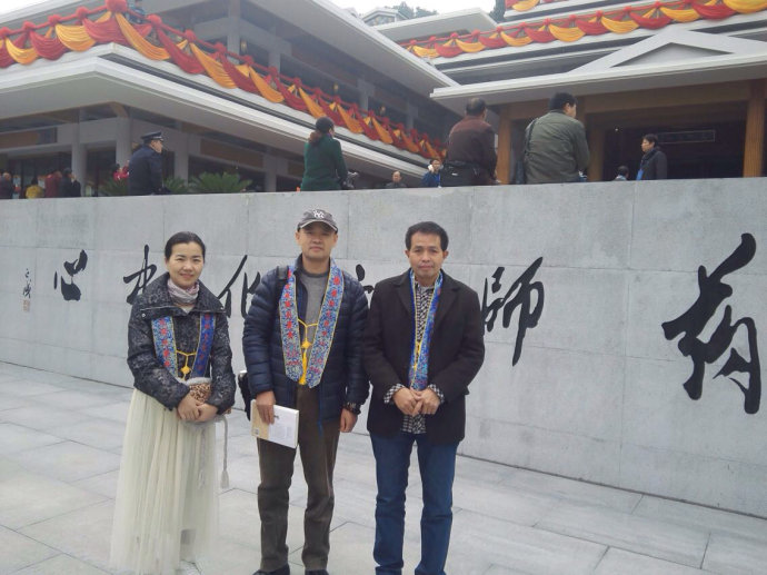 001EFHzpgy6WZuLpadw16