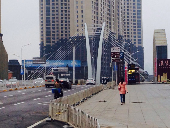 001EFHzpgy6WY8egpJUe2