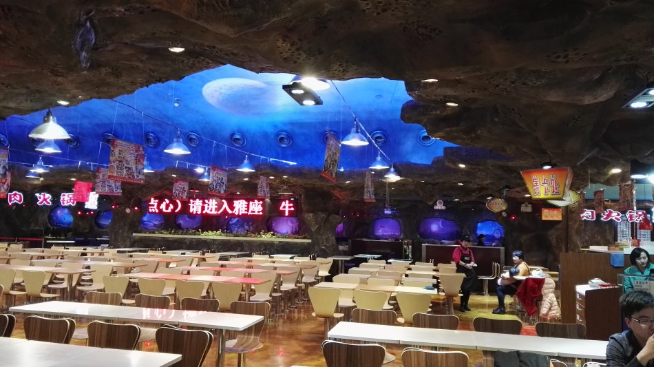 001EFHzpgy6YcUsiZ7mec