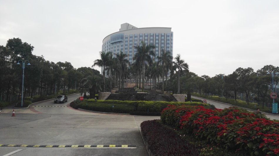 001EFHzpgy6YcVek4Lma8