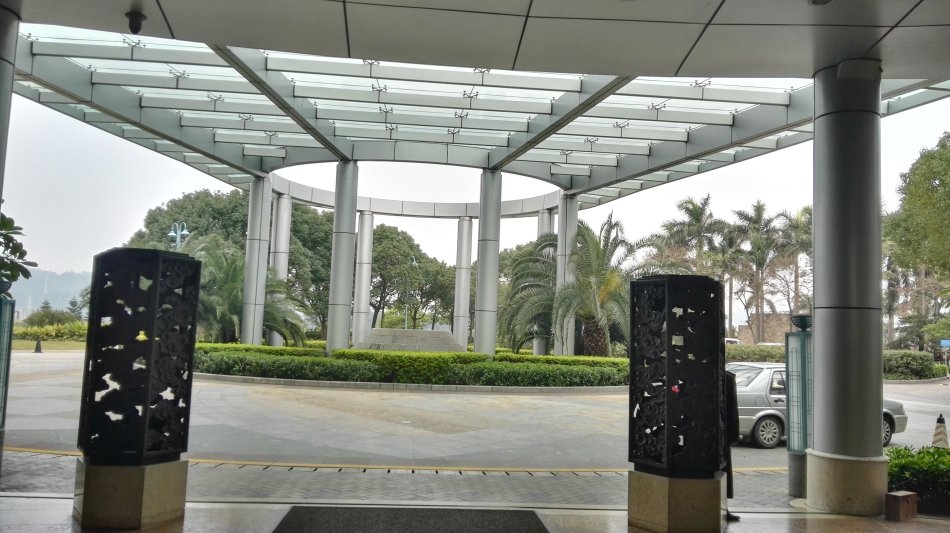 001EFHzpgy6YcXNOe9Tbd