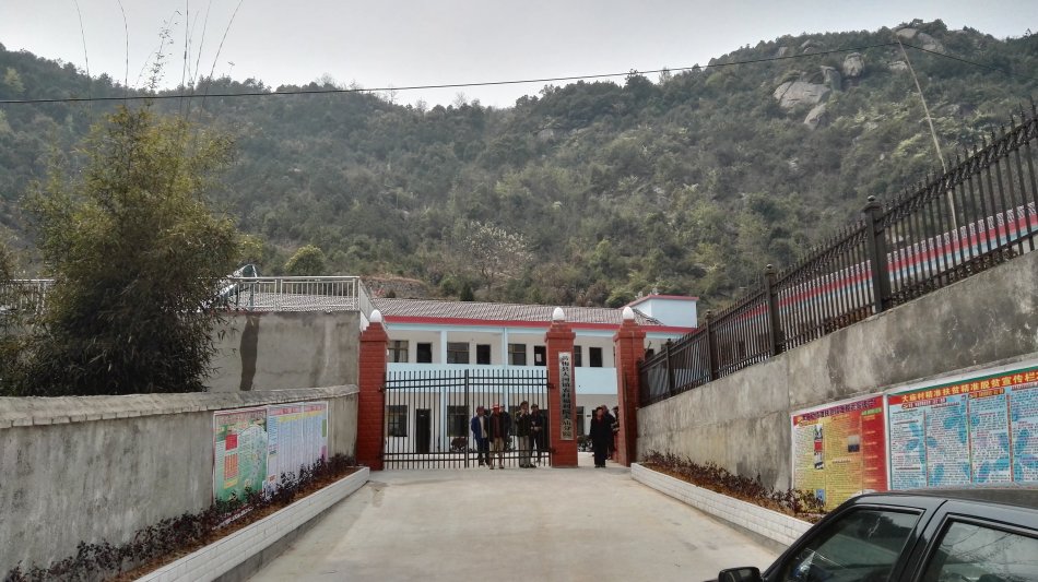 001EFHzpgy70jZkhp2xd9