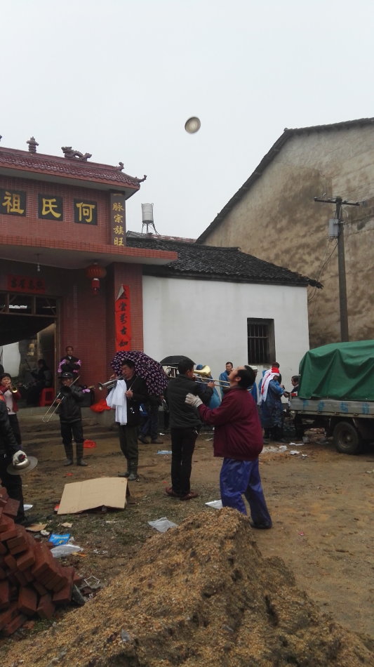 001EFHzpgy70HmrSocH73