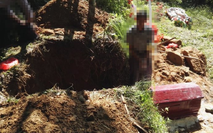 001EFHzpzy73vEh6opQc2&690