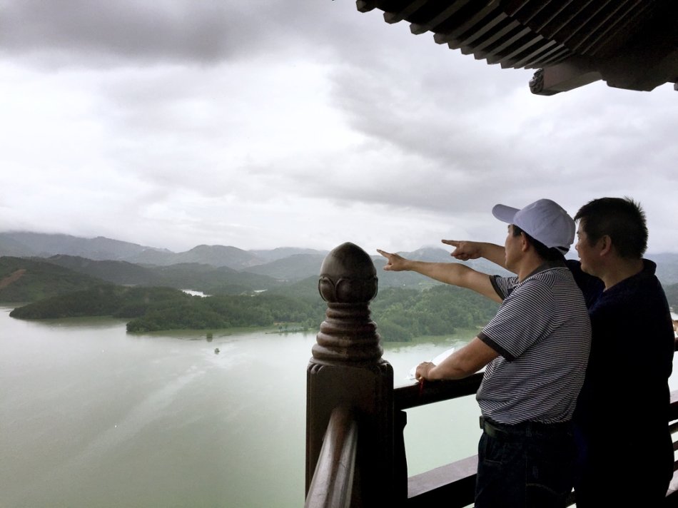 001EFHzpzy72YXWwMiv7b