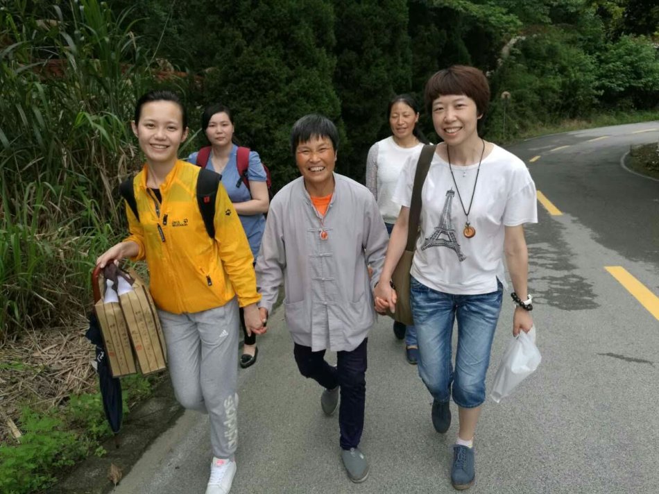 001EFHzpzy72YXXYx2Xab