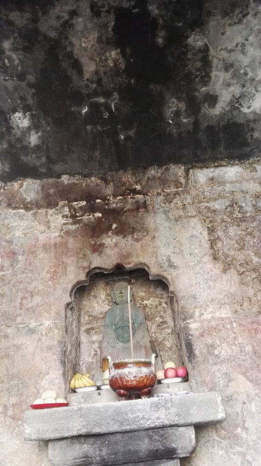 001EFHzpzy73fCUuKdW28