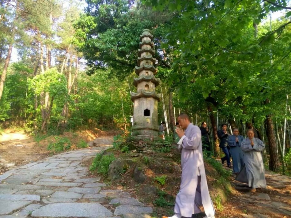 001EFHzpzy73HAIpT2L3f