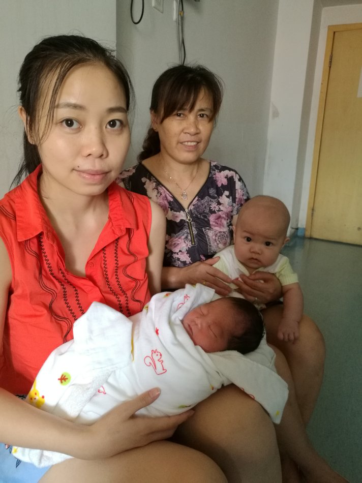 001EFHzpzy74kiRUd7M66