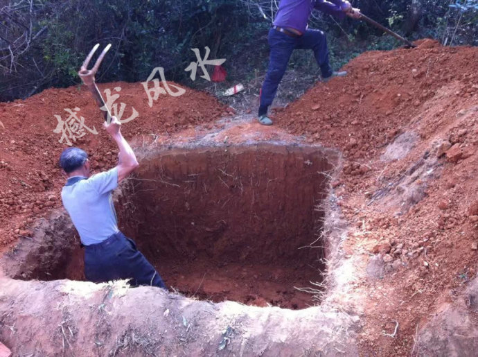 001EFHzpzy73EmDFtxE82