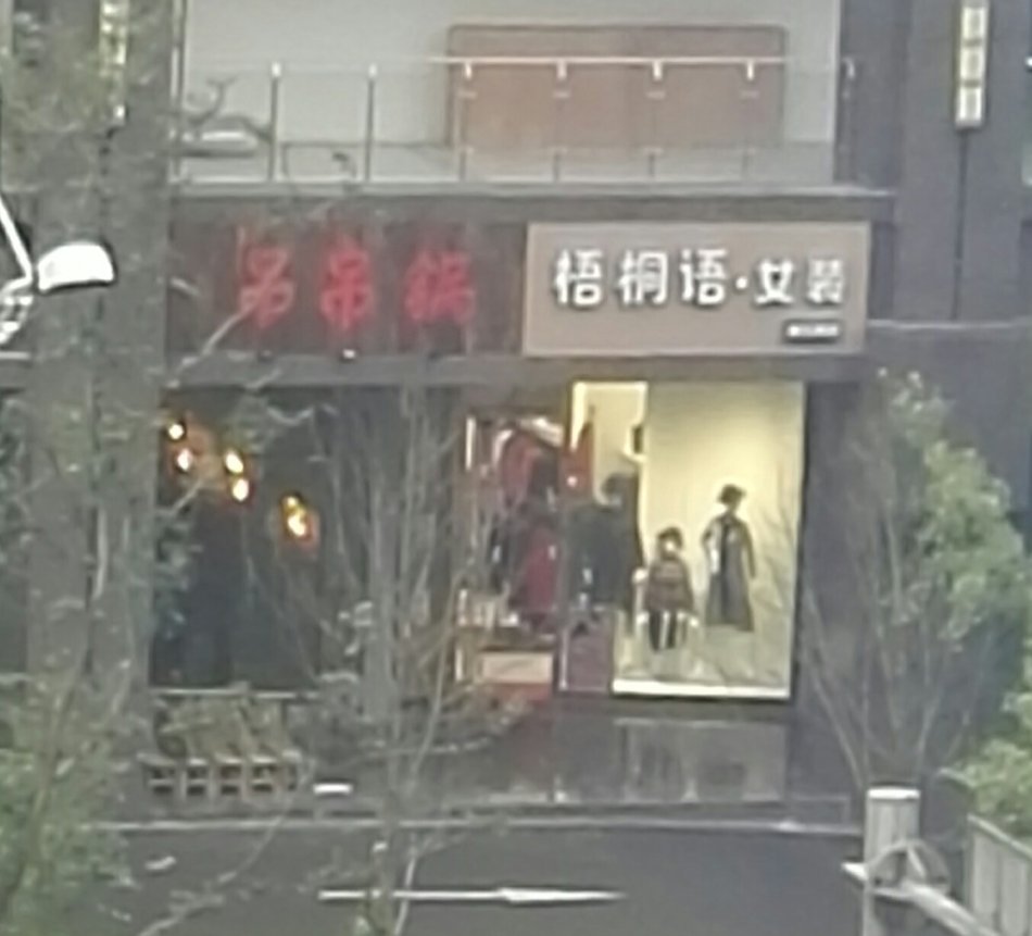 001EFHzpzy75T6gf0zj95