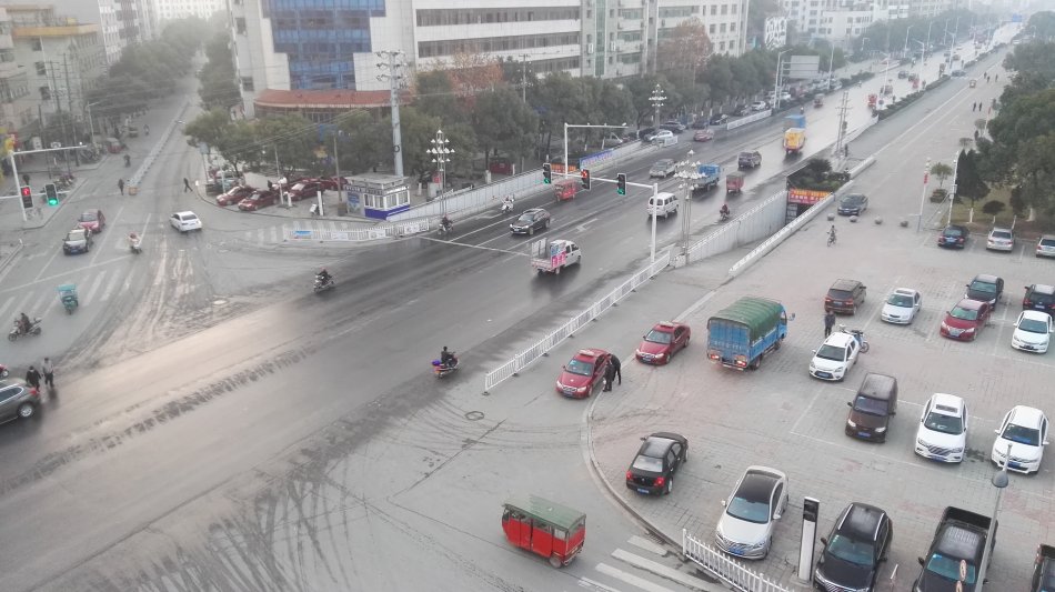 001EFHzpzy77gE4Pdi0b8