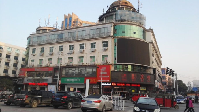 001EFHzpzy77mK7hLWo08&690